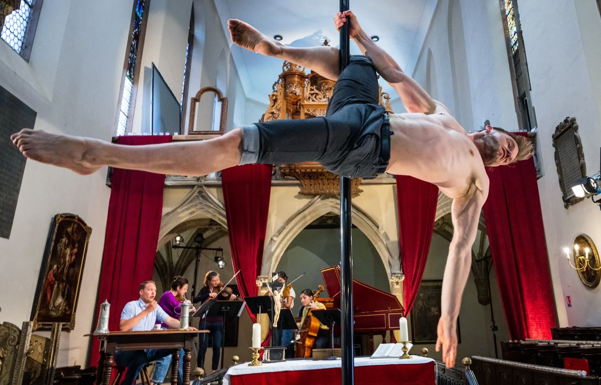 , Strasbourg : Une paroisse protestante menacée après avoir accueilli un spectacle de pole dance
