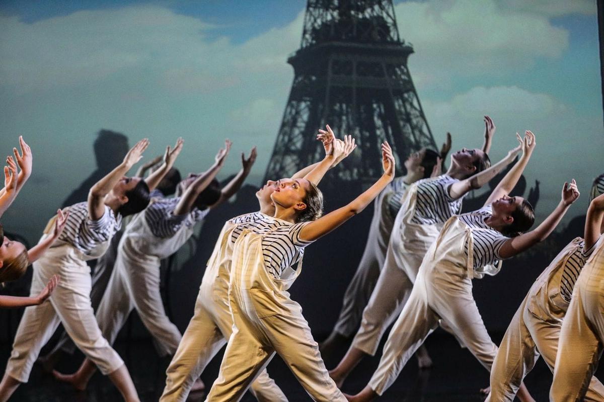 , Nay : « Une journée à Paris » sur les pas de 200 danseurs