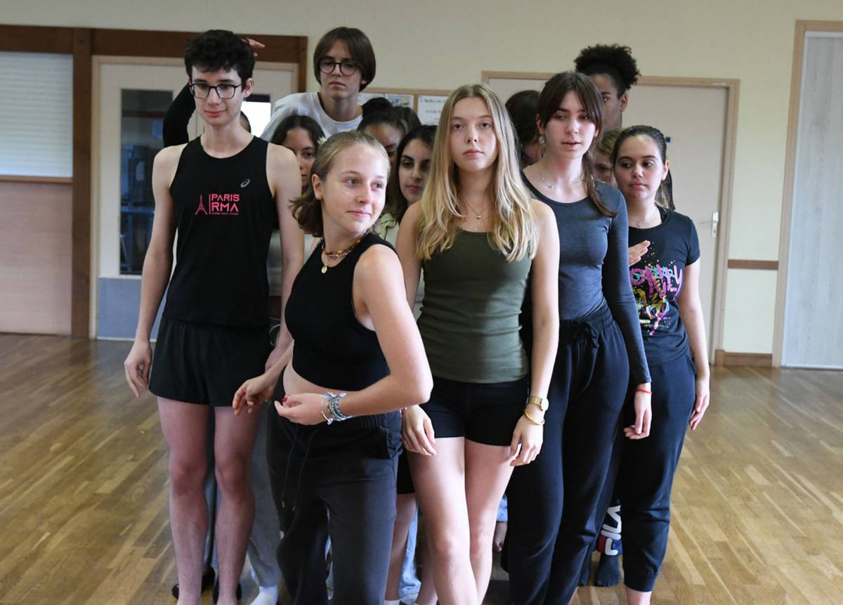 , Des lycéens parisiens réunis autour de la danse à La Celle-Dunoise