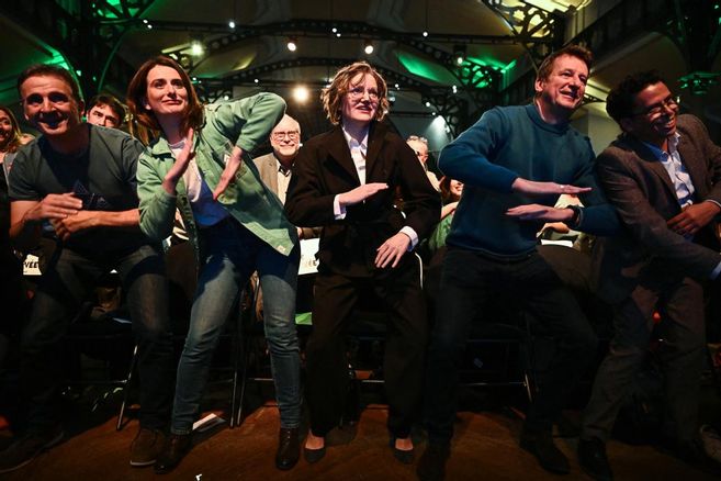 , Campagne pour les Européennes : l&rsquo;écologiste Marie Toussaint organise une surprenante danse des fesses