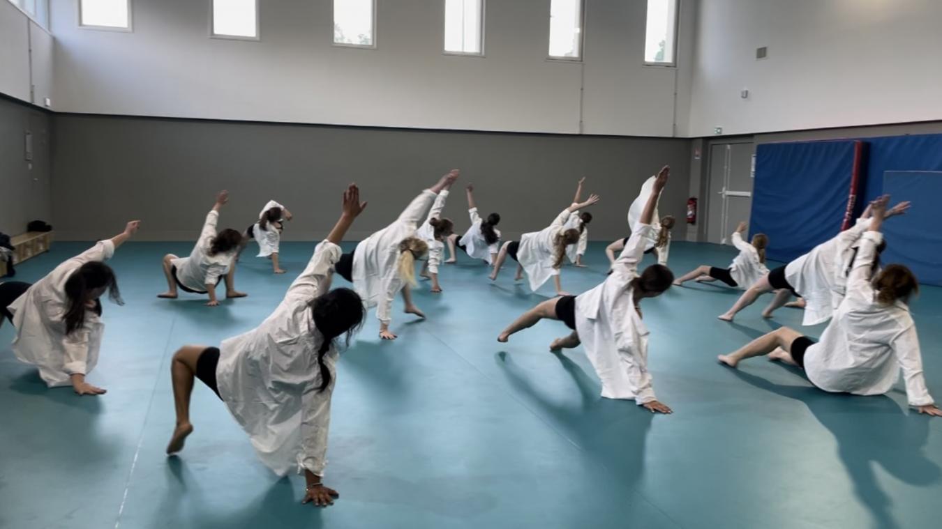 Des danseurs de Saint-Étienne-au-Mont participent à un concours international à Paris