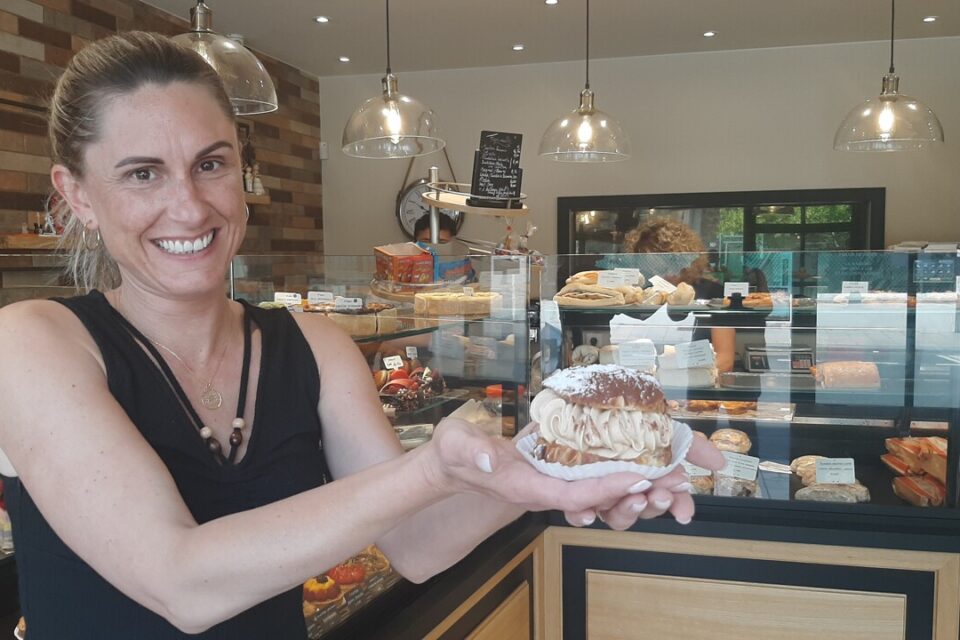 Chez Gissat, le pâtissier propose une version du paris-Brest-Paris décliné en différents parfums.